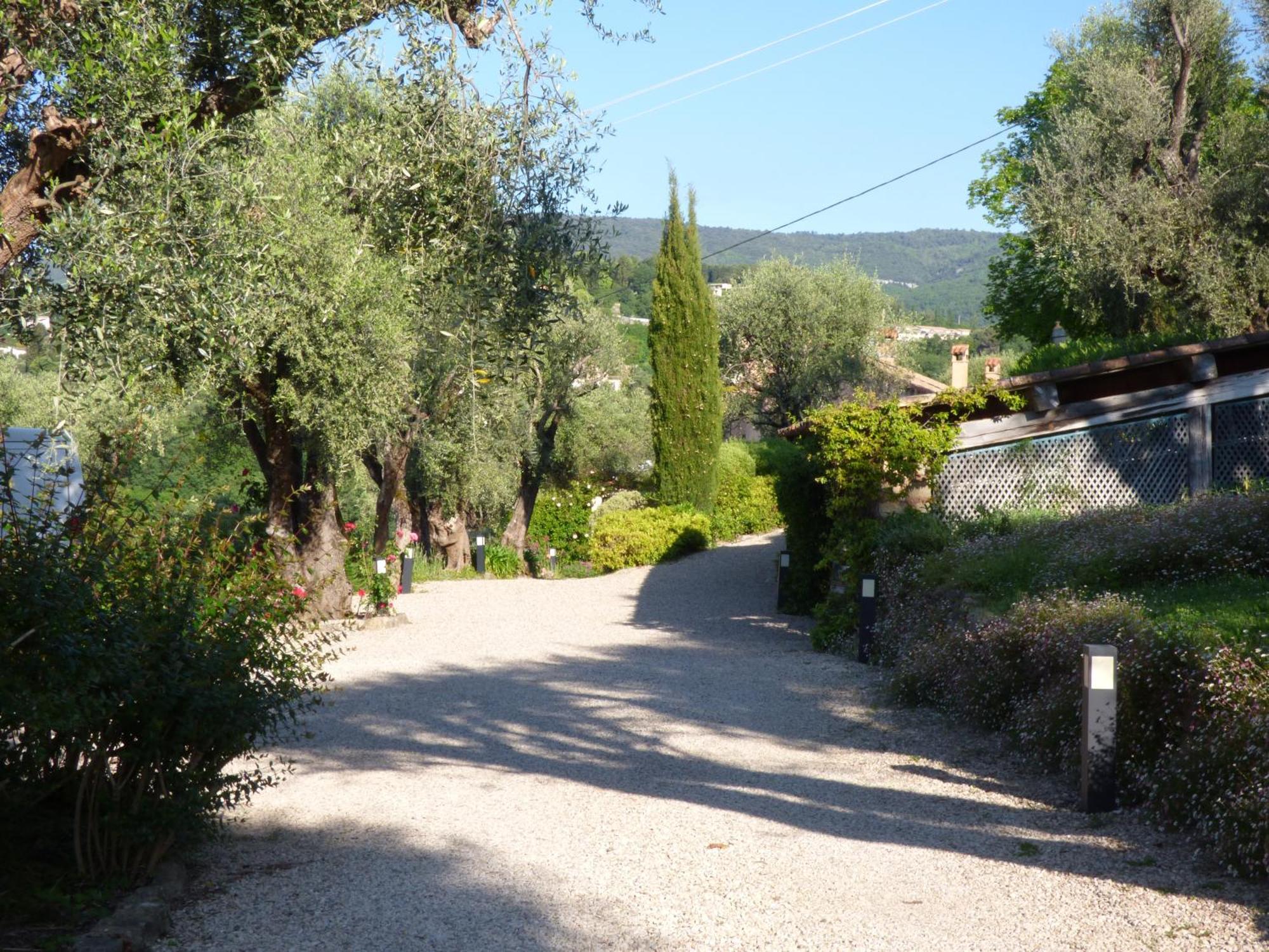 Apartment Cezanne With Heated Pool And Private Garden Chateauneuf-Grasse Exteriör bild